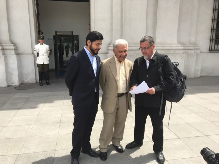 Adultos Mayores y senador PPD piden al gobierno rebaja en transporte público regional