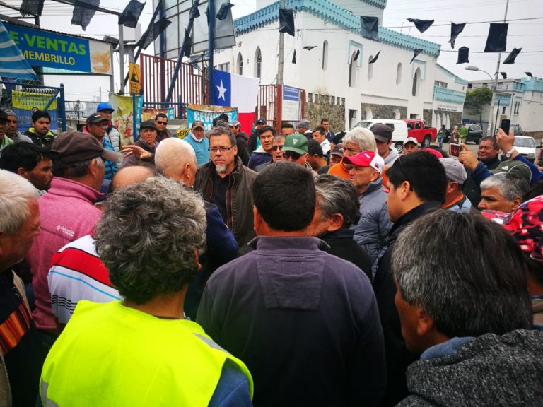 Senador Lagos Weber valoró autorización de la Armada para el traslado provisorio de pescadores