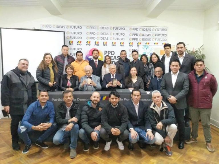 Venezolanos en Chile hacen reconocimiento a Heraldo Muñoz