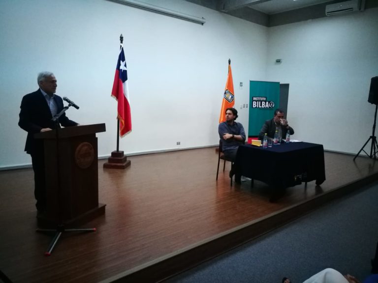 Debate con diputado Vlado Mirosevic marca gira por Arica