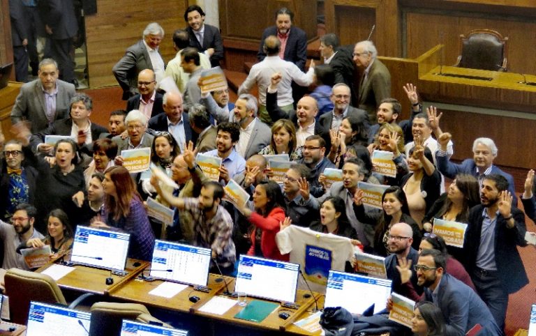 Bancada PPD tras aprobación del proyecto 40 horas: “Es un triunfo de la ciudadanía”