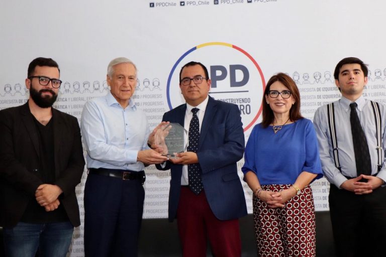 En su 32º Aniversario, PPD entrega reconocimiento de DDHH a Cruz Roja Chilena