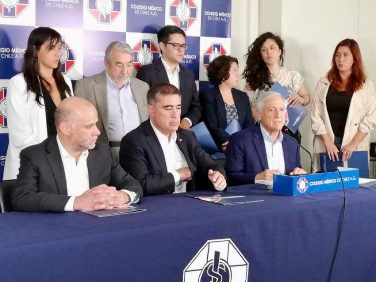 Heraldo Muñoz ante llamado del Colegio Médico a partidos: “Como nunca es necesaria la unidad”