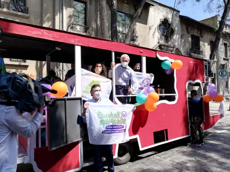 Heraldo Muñoz encabeza Tren del Apruebo y llama a la prudencia a Piñera en primer año del 18 de octubre