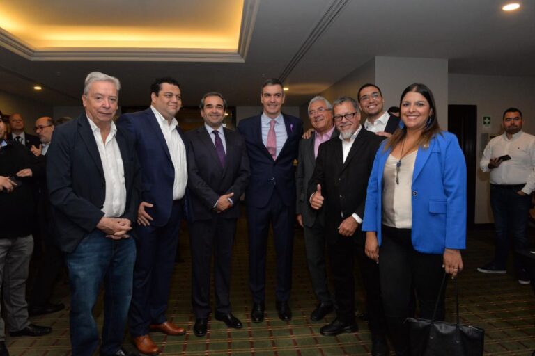 Encuentro entre el PPD y Pedro Sánchez destaca importancia de la cooperación internacional en la lucha por la igualdad