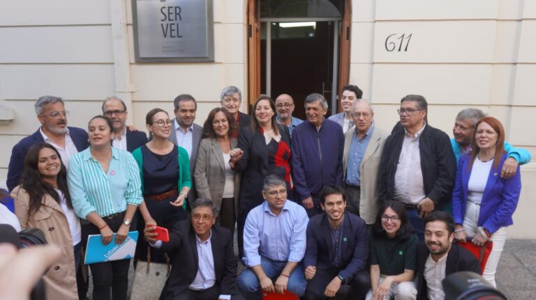 Oficialismo y DC inscriben con éxito pacto municipal tras maratónica jornada